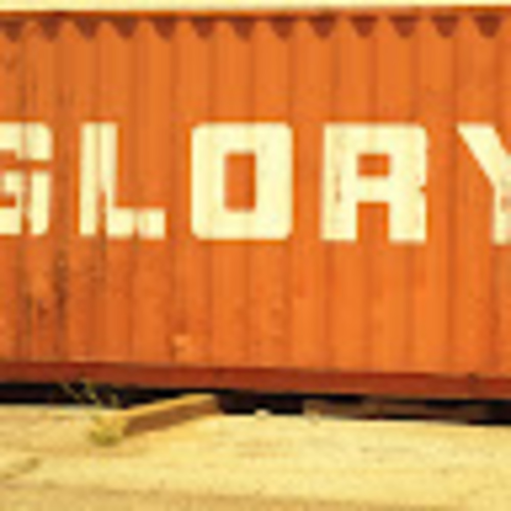 Meet your Posher, Gloria